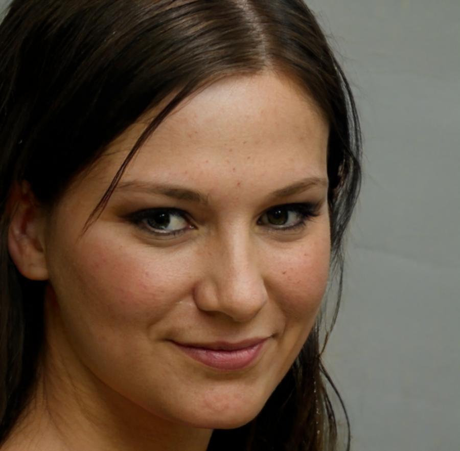 Dr. Sarah Müller